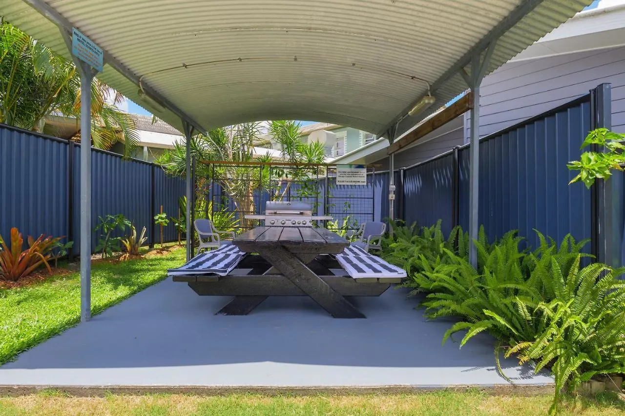 Tin Can Bay'S Sleepy Lagoon Motel Tin Can Bay