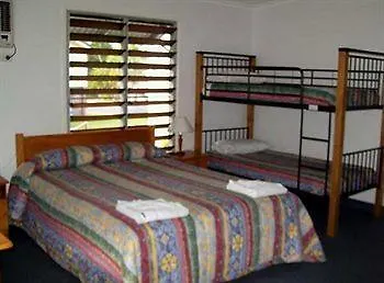Tin Can Bay'S Sleepy Lagoon Motel
