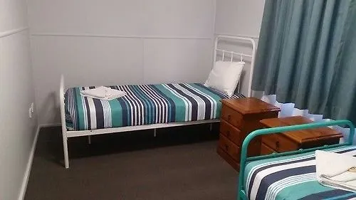 ***  Tin Can Bay'S Sleepy Lagoon Motel Australia